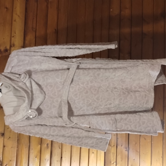 Girls hooded robe/light purple with hearts from Jelli Fish Kids/Lightly used - Picture 1 of 2